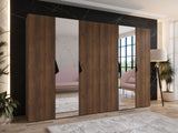 Wardrobe 648158