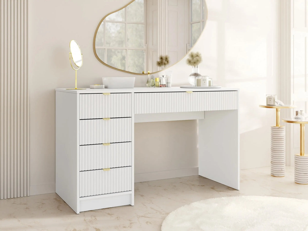 Desk 495162 5017194