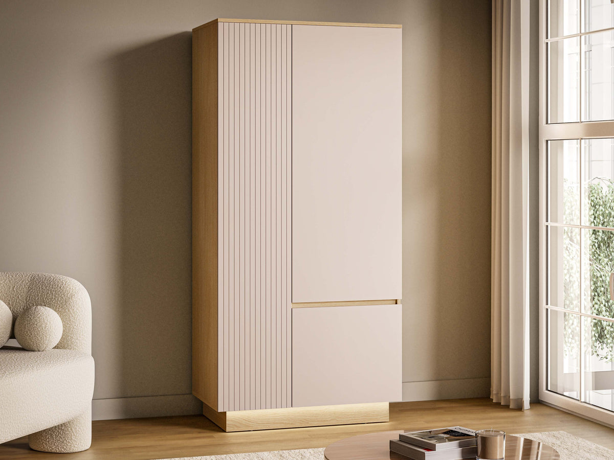 Wardrobe 682493