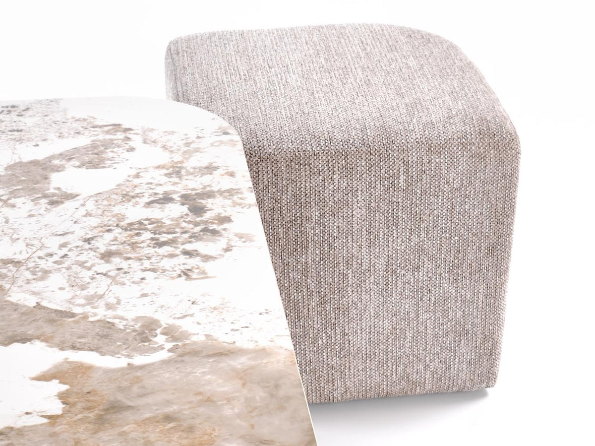 Coffee table 686496