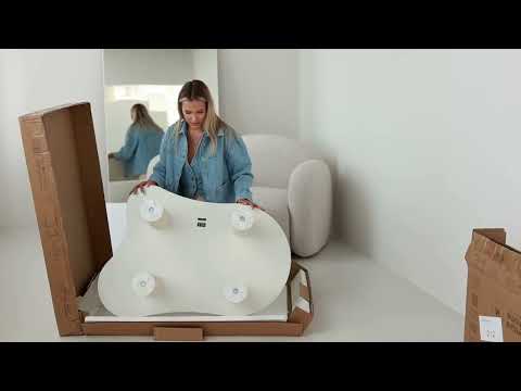 Coffee table 586283